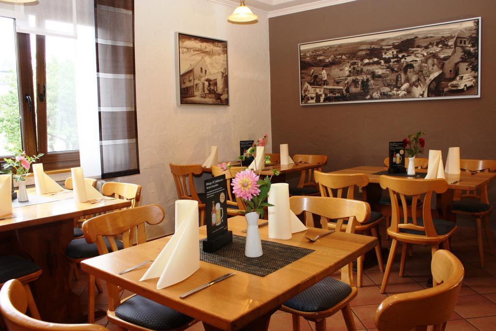 Gasthaus Pension Geimer Plütscheid Buitenkant foto