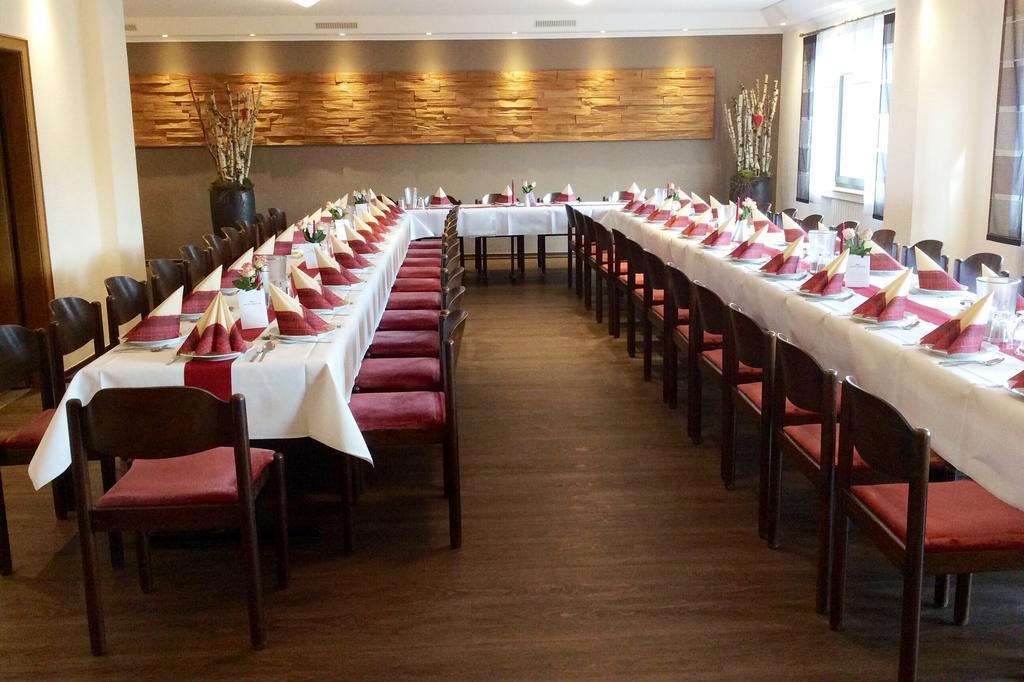 Gasthaus Pension Geimer Plütscheid Buitenkant foto