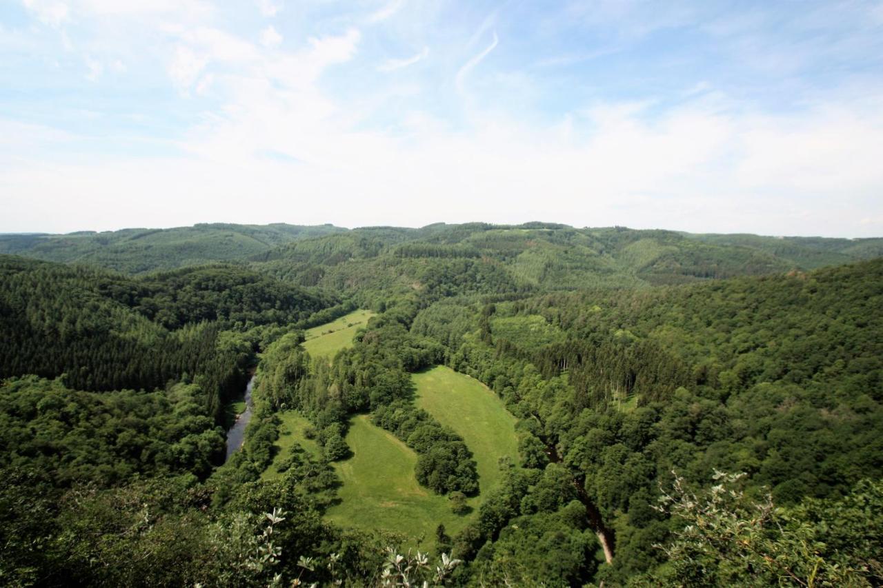Gasthaus Pension Geimer Plütscheid Buitenkant foto